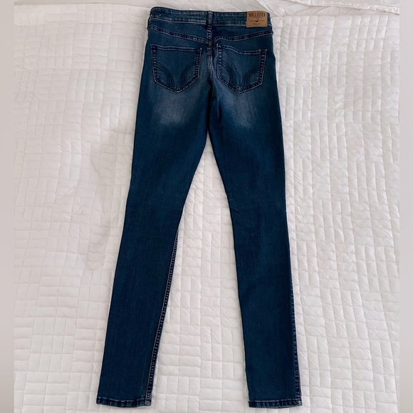 Hollister Jeans - Picture 3 of 3